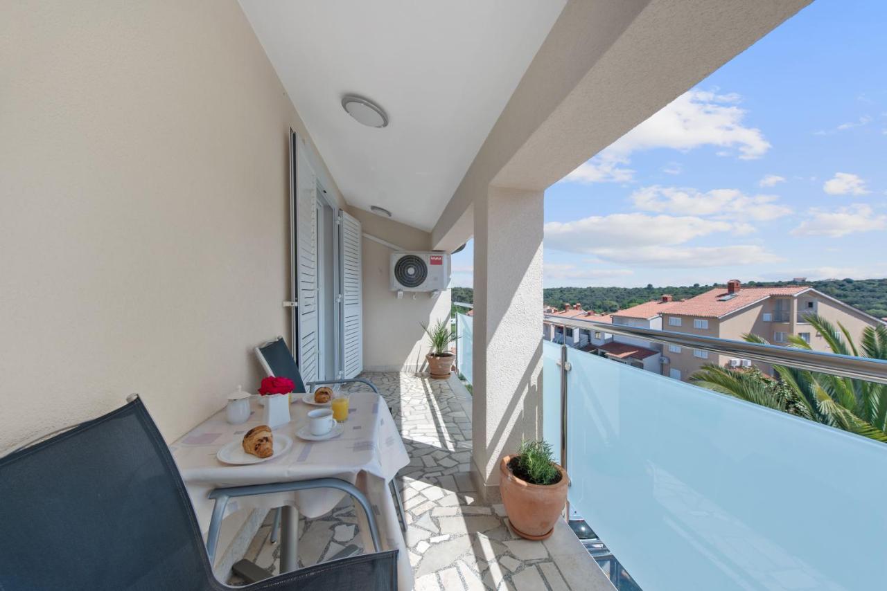 Summer House Pula Apartment ภายนอก รูปภาพ